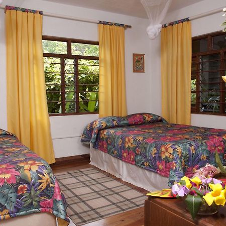Forres Park Hotel Kingston Esterno foto
