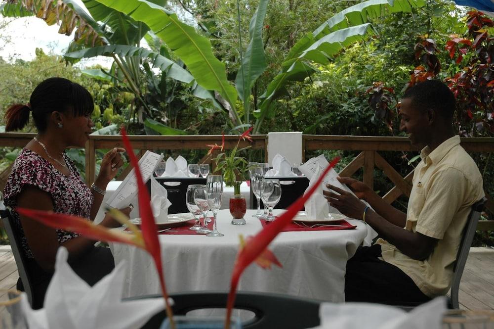 Forres Park Hotel Kingston Esterno foto